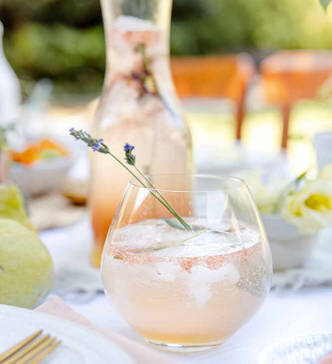 Harvest-table-Mocktail