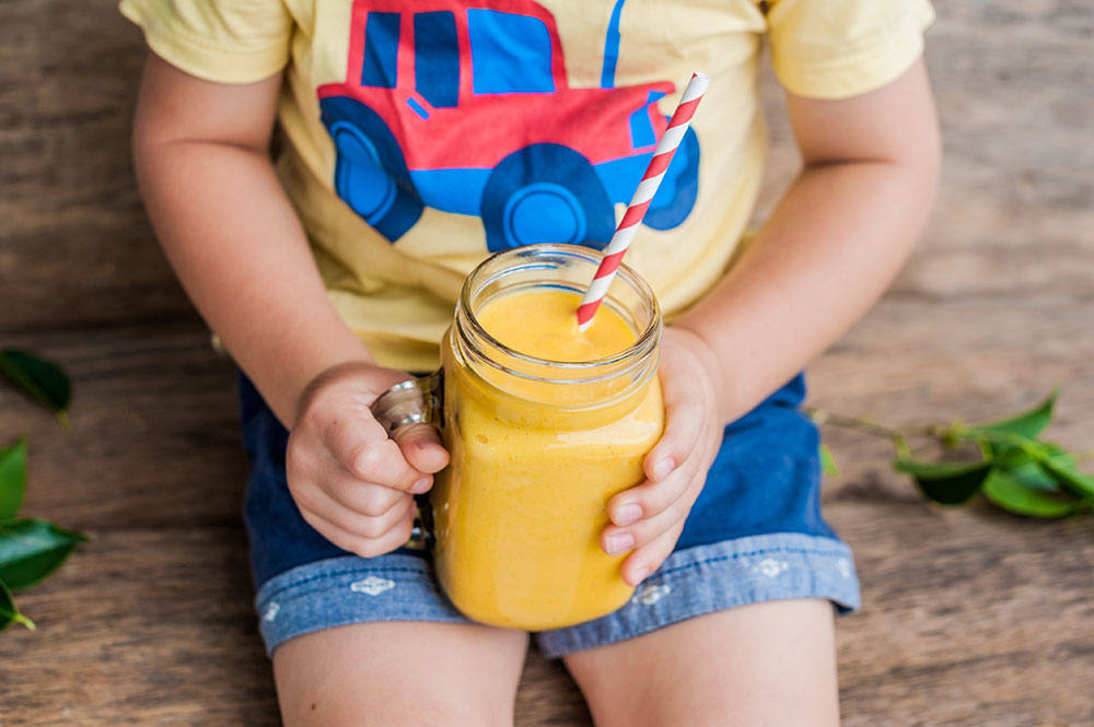 Kids-juicing_web