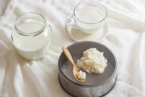 Make-Your-Own-Kefir---The-Probiotic-Drink-Your-Gut-Will-Love