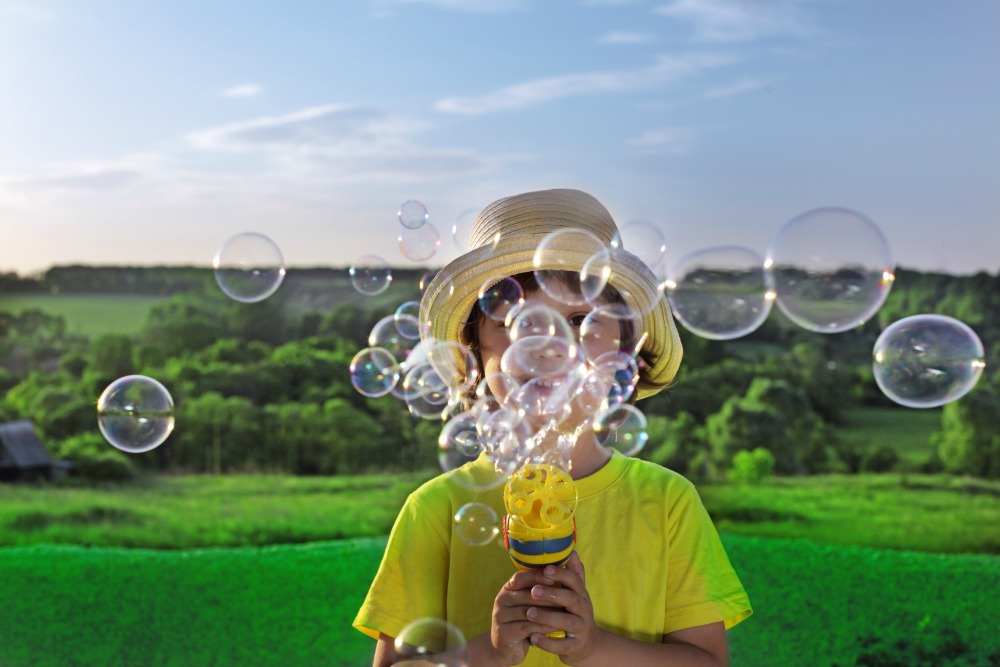 Make Your Own Organic Blowing Bubbles