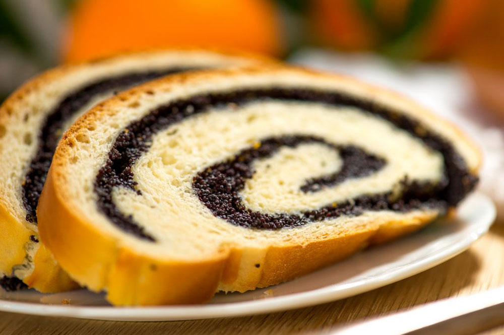 Poppy-Seed-Roll-by-The-Sweet-Rebellion_web2