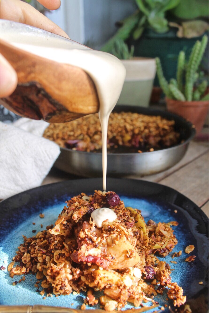 Quick Apple and Blueberry Crumble